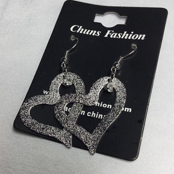 Textured Cut-Out Heart Earrings (H15) - Picture 2 of 7